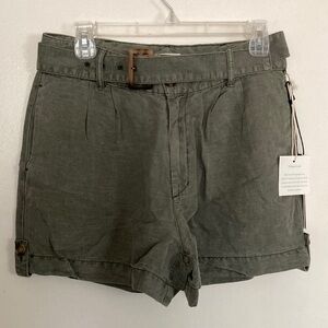 🟧🟧 Nicole Miller Women’s Shorts (size 8) NWT